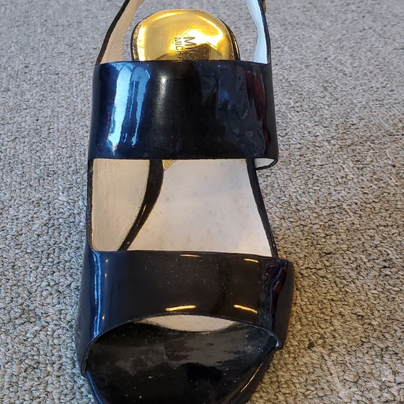 Shoes - Picture 2 of 5